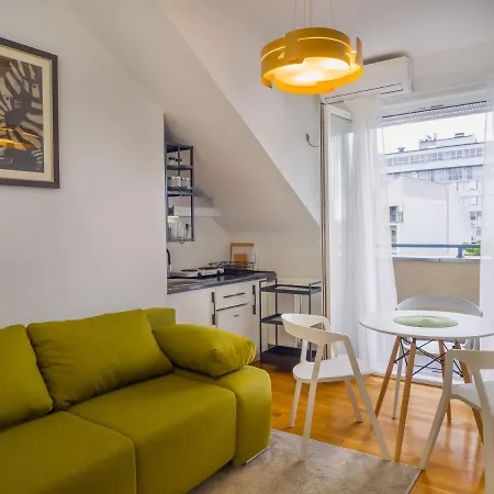 Neo 2 Free Parking Апартаменты