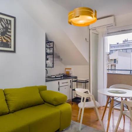 Neo 2 Free Parking * Нови-Сад